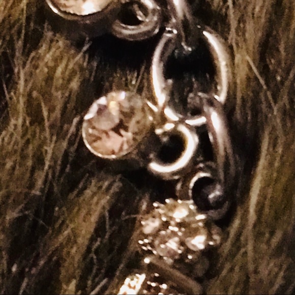 Silver tone rhinestone Eiffel Tower keychain - Picture 3 of 4